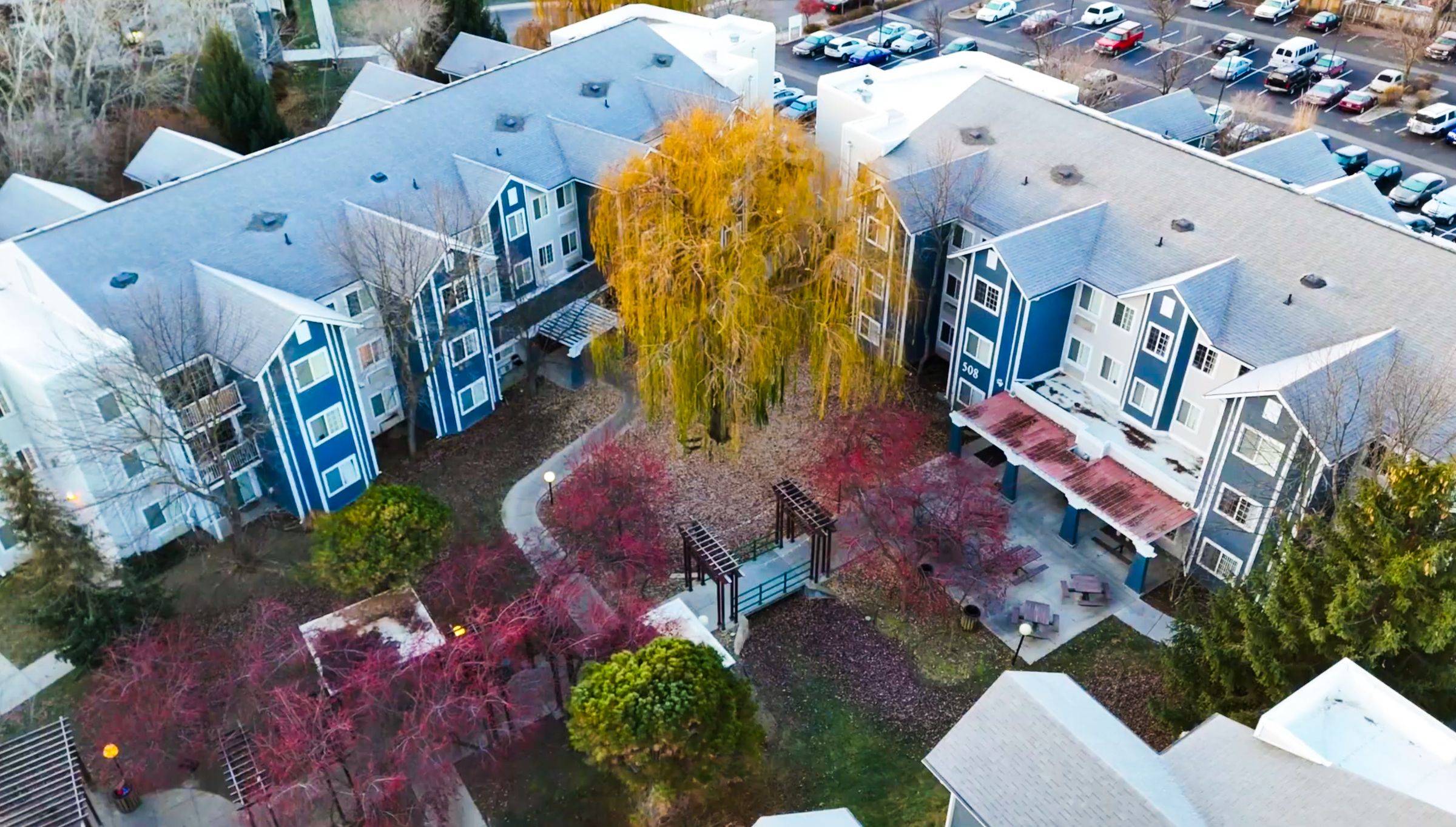 Multi-family commercial building